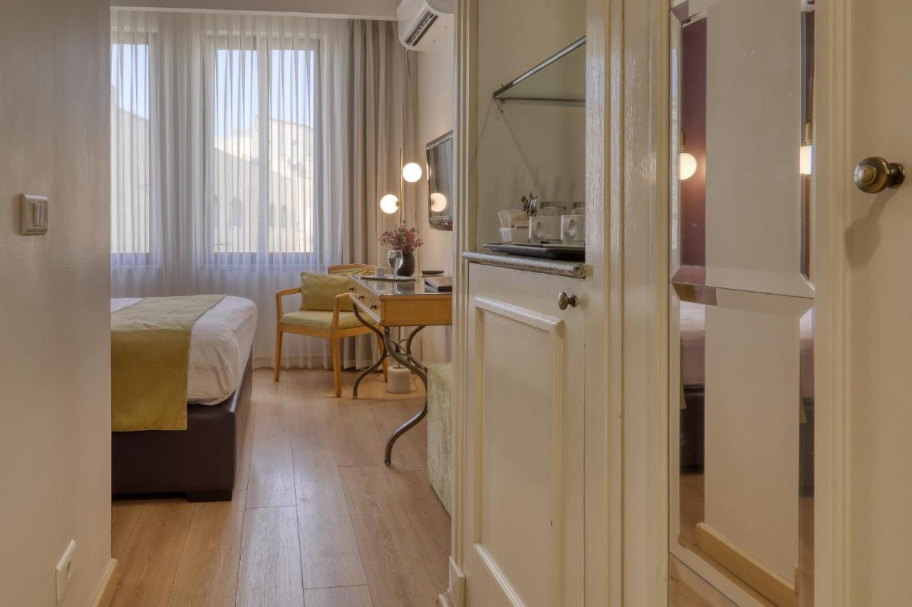 Liwan Hotel Room